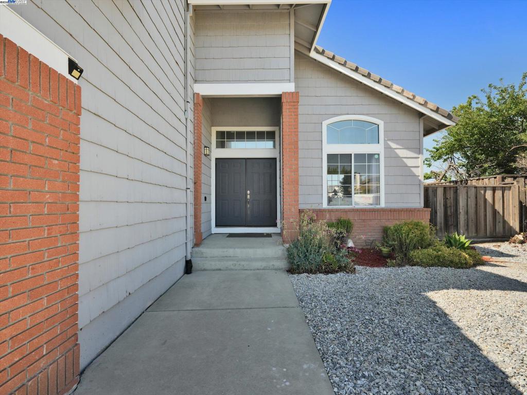 2167 Rain Drop Cir