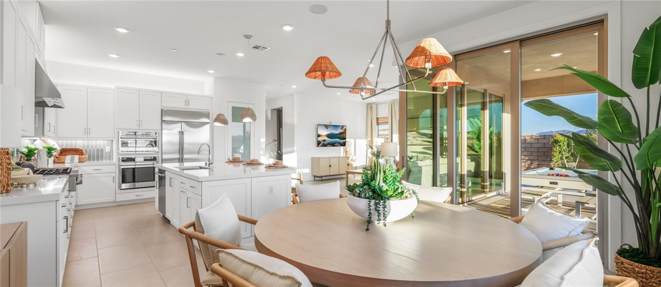 Estrada at Tesoro Highlands - Residential