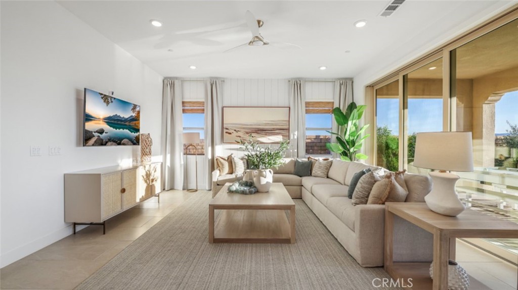 Estrada at Tesoro Highlands - Residential