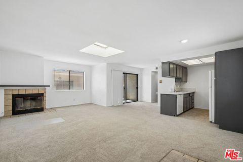 Photo of 11924 Mayfield Avenue #5, Los Angeles, CA 90049 (MLS # 26831557)