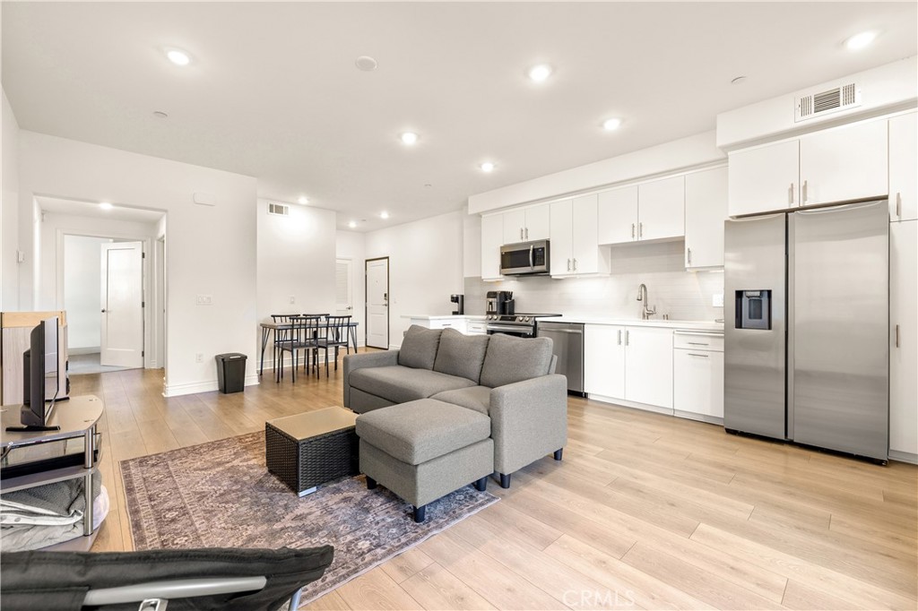PROPERTIES 915 Madonna Road 102