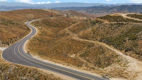 Photo of 0 VIC Ridge Route Rd, Castaic, CA 91384 (MLS # SR25089895)