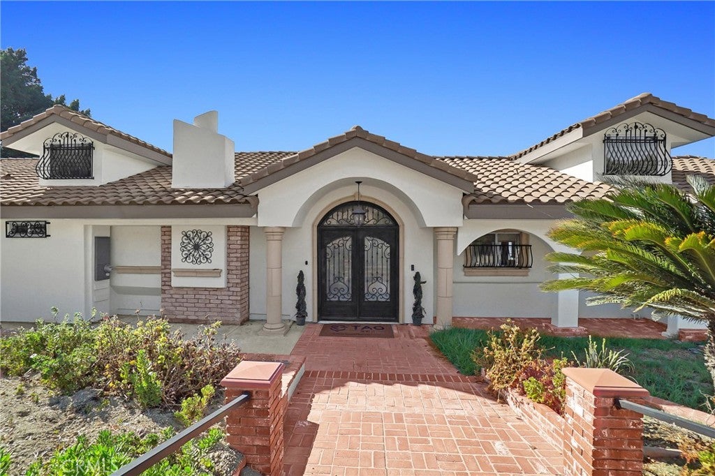 3133 Punta Del Este Drive