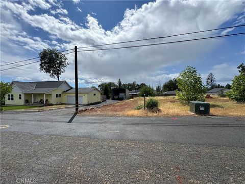Photo of 5915 Debbie Ln, Paradise, CA 95969 (MLS # SN26007637)