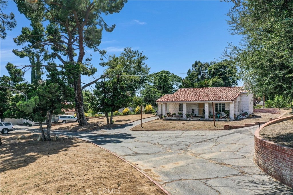 9385 Oak Glen Road