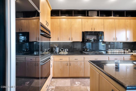 Tiny photo for 1979 Seabreeze Street, Thousand Oaks, CA 91320 (MLS # 226004131)