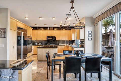 Tiny photo for 1979 Seabreeze Street, Thousand Oaks, CA 91320 (MLS # 226004131)
