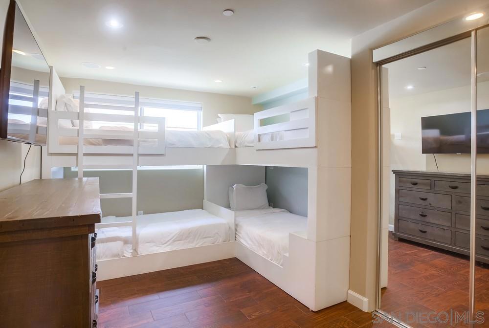 Mission Beach - Residential