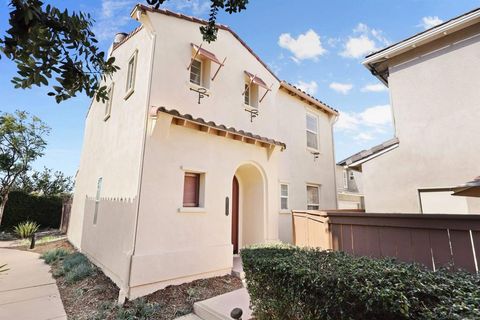 Photo of 2132 Copper Leaf Ct Ct, Chula Vista, CA 91915 (MLS # 260001479SD)