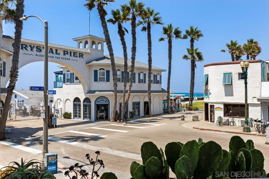 4465 Ocean Blvd 4