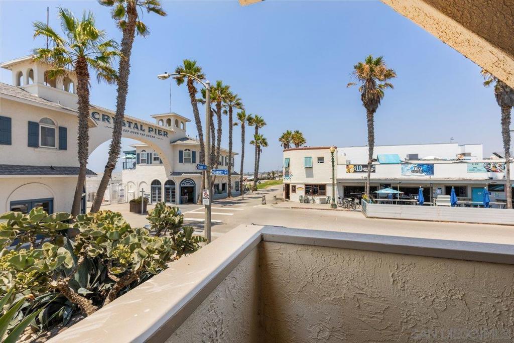 4465 Ocean Blvd 4