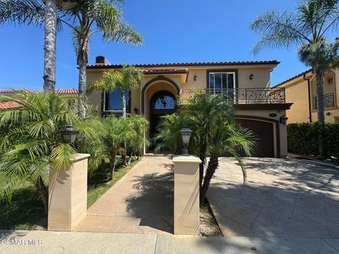 Photo of 4960 Chimineas Avenue, Tarzana, CA 91356 (MLS # 226001503)
