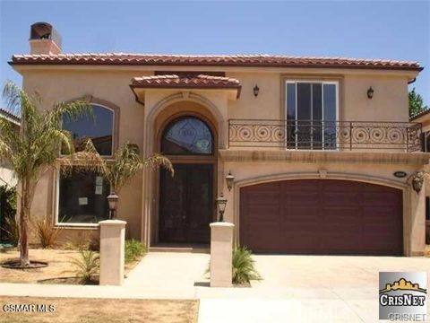 Photo of 4960 Chimineas Avenue, Tarzana, CA 91356 (MLS # 226001503)