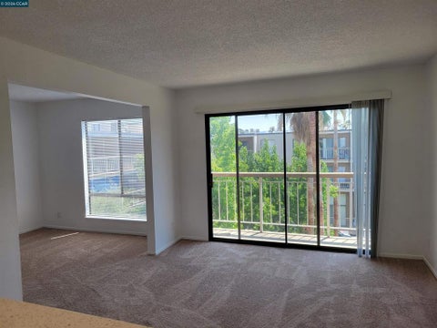 Photo of 440 N Civic Dr Dr #505, Walnut Creek, CA 94596 (MLS # 41139215)