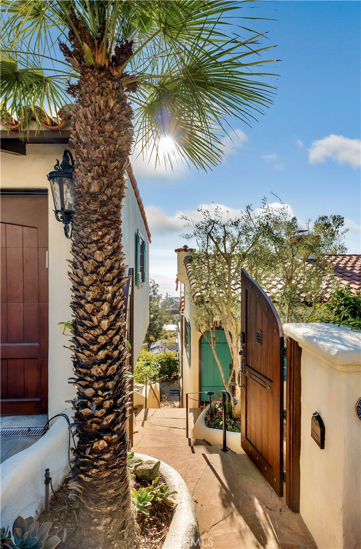 802 Rembrandt Drive