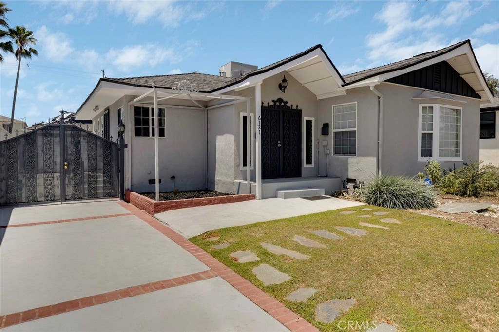Photo of 6127 Denny AVE, North Hollywood, CA 91606 (MLS # GD26078769)
