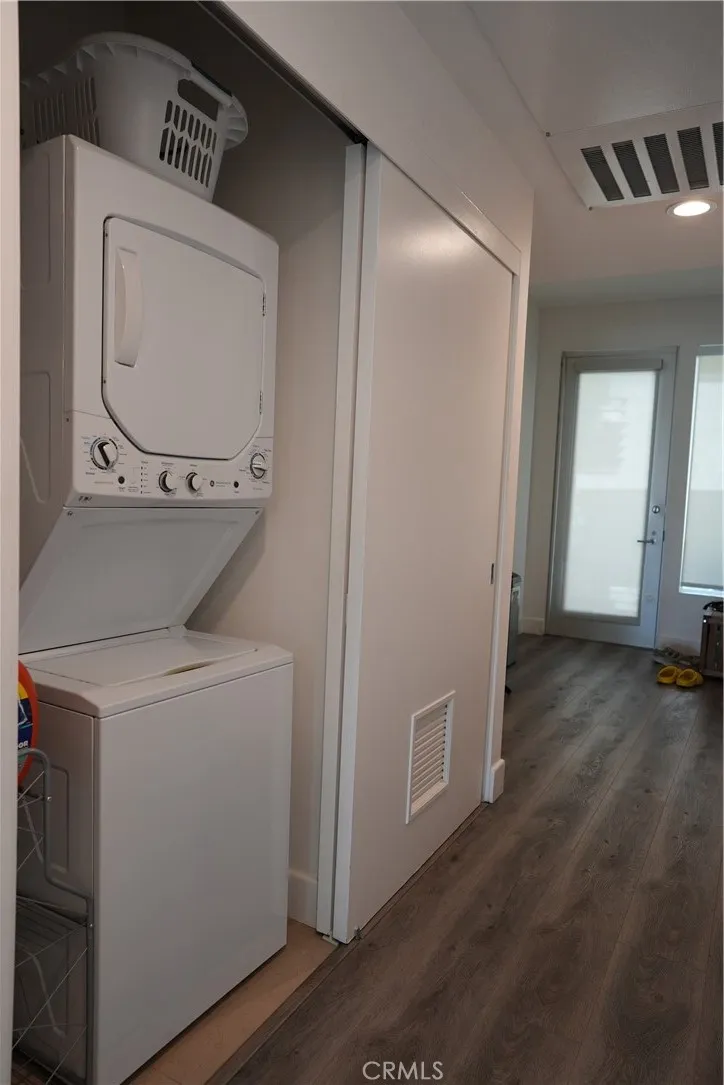 West Hollywood, California 90046, United States, 2 Bedrooms Bedrooms, ,2 BathroomsBathrooms,Residential,Active,153459