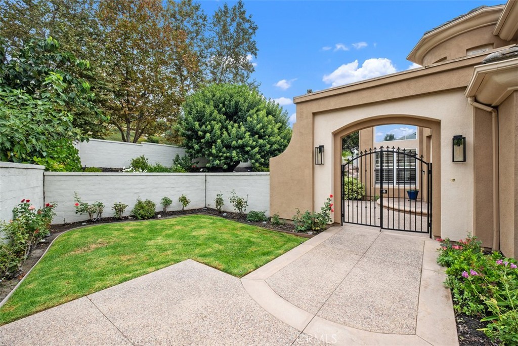 75 Charleston Lane