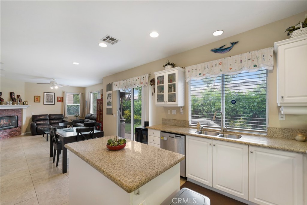 13 Arborside Way