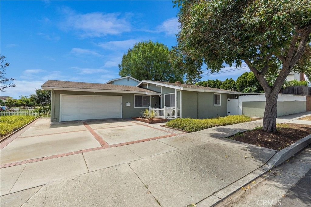 Photo of 1033 Werbel Place, San Pedro, CA 90731 (MLS # SB26078821)