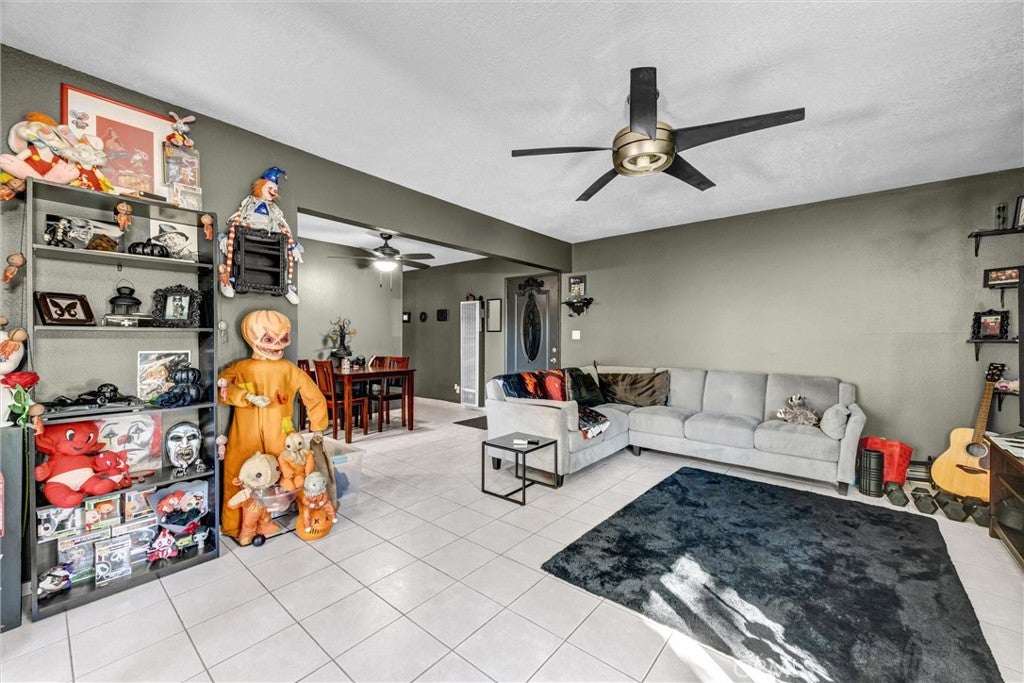 1001 W Stevens 125
