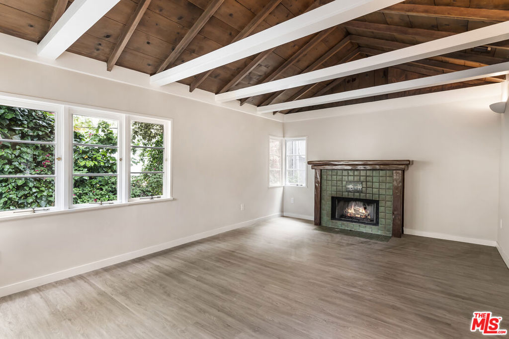 937 N Beverly Glen Boulevard