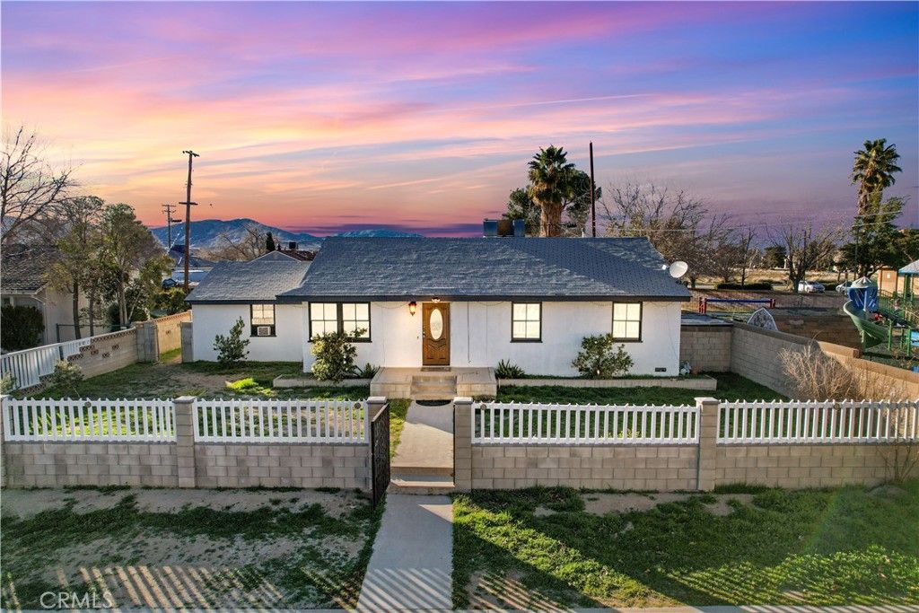 Photo of 38725 Jacklin Ave, Palmdale, CA 93550 (MLS # SR26010302)