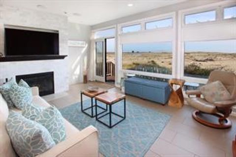 Photo of 53 Pelican Pt, Watsonville, CA 95076 (MLS # ML82033558)