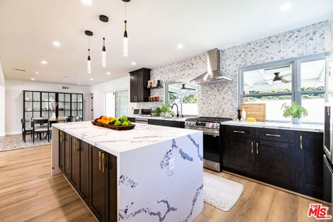 Photo of 1485 Norwich Avenue, Thousand Oaks, CA 91360 (MLS # 26876417)