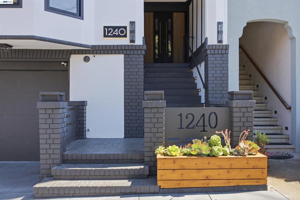 1240 15th Ave