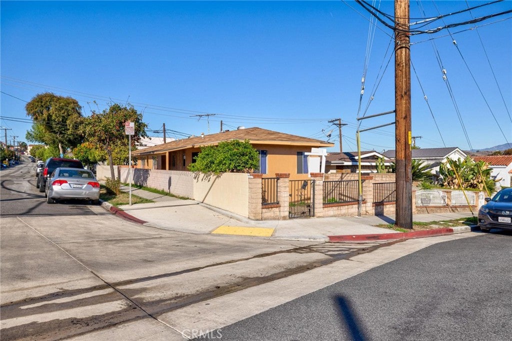 1331 N Hazard