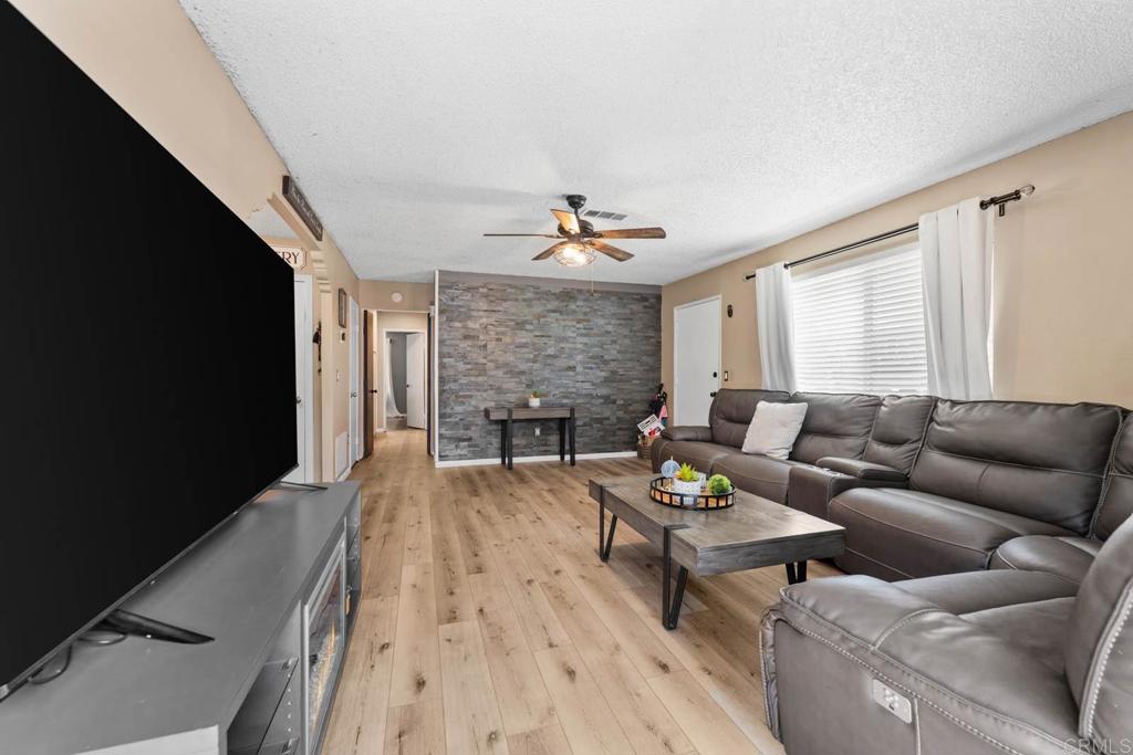 321 Sun Court