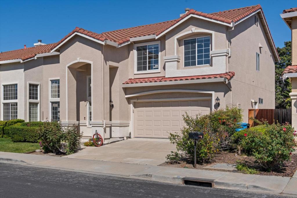 2231 Esperanca Avenue