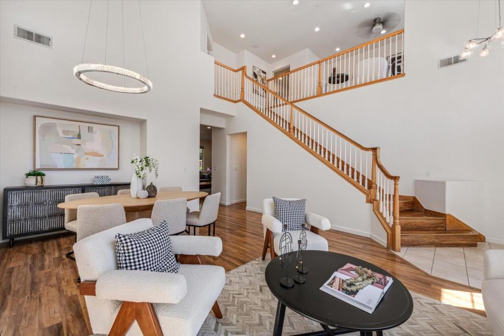 2231 Esperanca Avenue