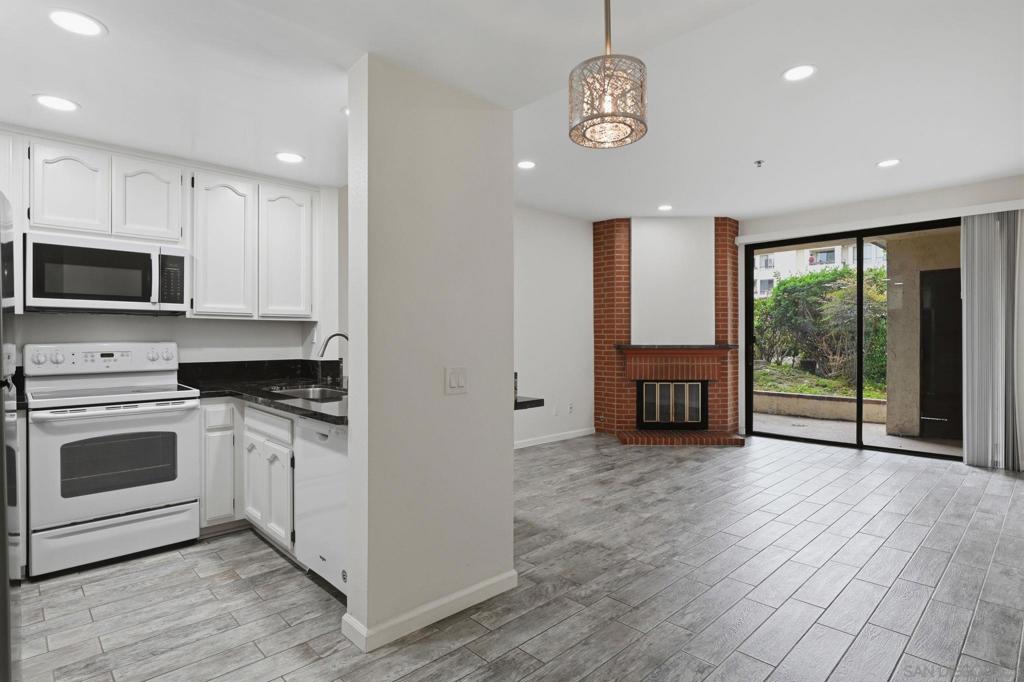 5845 Friars Rd RD 1110, San Diego CA 92110