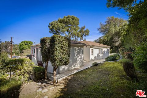 Tiny photo for 2105 Ames Street, Los Angeles, CA 90027 (MLS # 26658817)