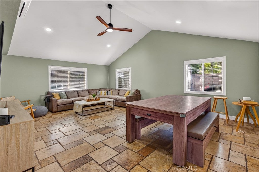 4 Velarde Court
