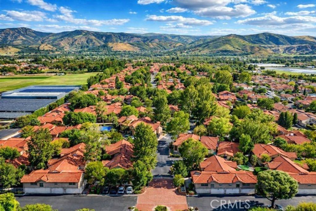 Photo of 2352 Archwood Lane #46, Simi Valley, CA 93063 (MLS # SR26055145)