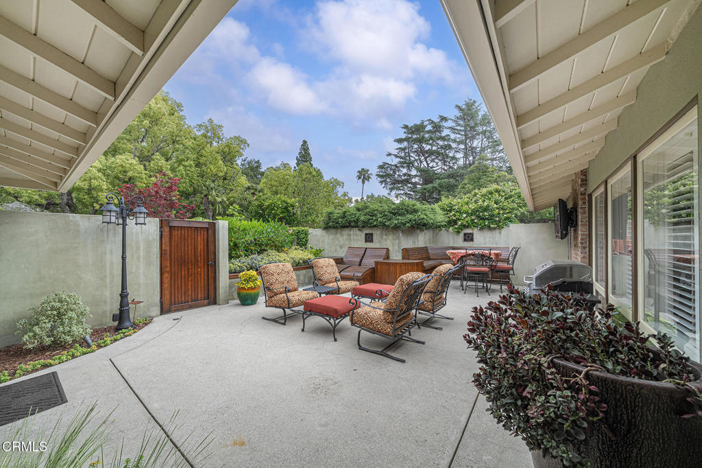 2004 Glenview Terrace