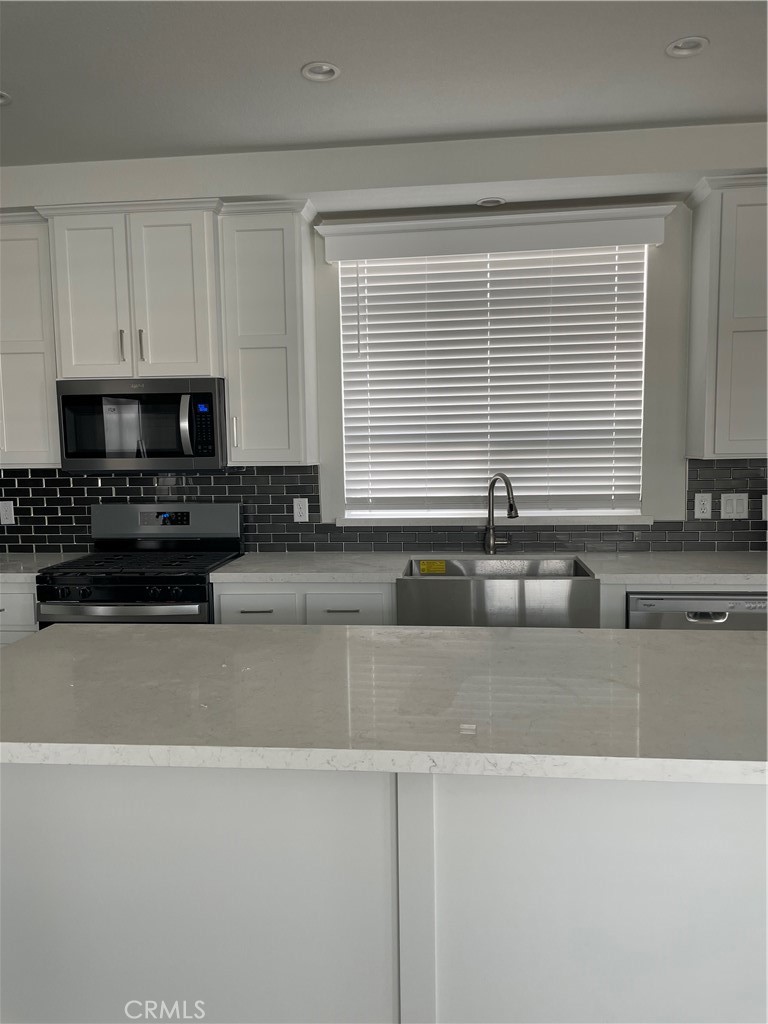 4095 Fruit Street 607