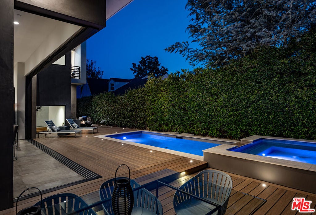 8356 W 4th Street