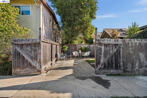 Tiny photo for 1927 Grant St ST, Berkeley, CA 94703 (MLS # 41151579)