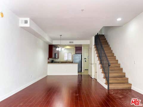 Photo of 429 S St Andrews Pl PL #2, Los Angeles, CA 90010 (MLS # 26848961)