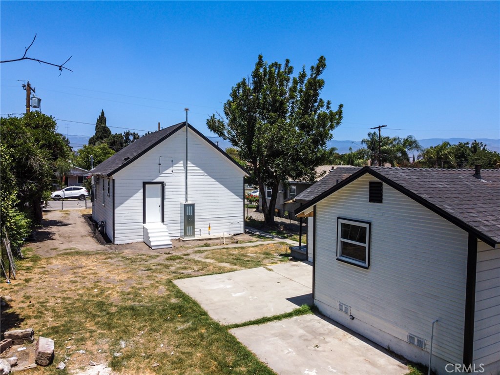 1235 Spruce Street