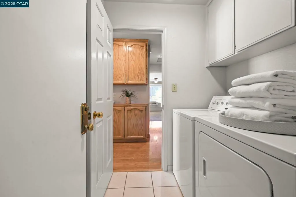 Castro Valley, California 94552, United States, 3 Bedrooms Bedrooms, ,2 BathroomsBathrooms,Residential,Active,186012