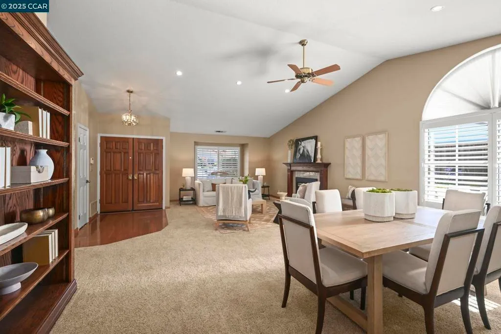 Castro Valley, California 94552, United States, 3 Bedrooms Bedrooms, ,2 BathroomsBathrooms,Residential,Active,186012