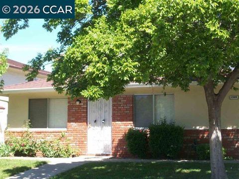 Photo of 2309 Lemontree Way Way #1, Antioch, CA 94509 (MLS # 41129520)