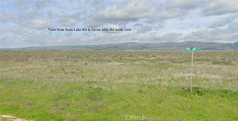 Tiny photo for 13620 Comache Road, Santa Margarita, CA 93453 (MLS # HD25187683)