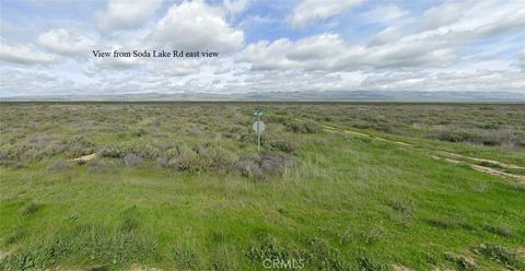 Tiny photo for 13620 Comache Road, Santa Margarita, CA 93453 (MLS # HD25187683)