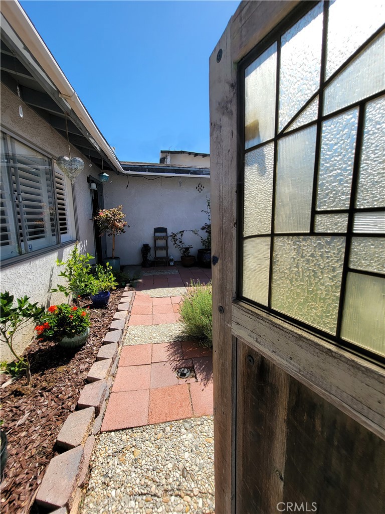 2109 Warfield Avenue
